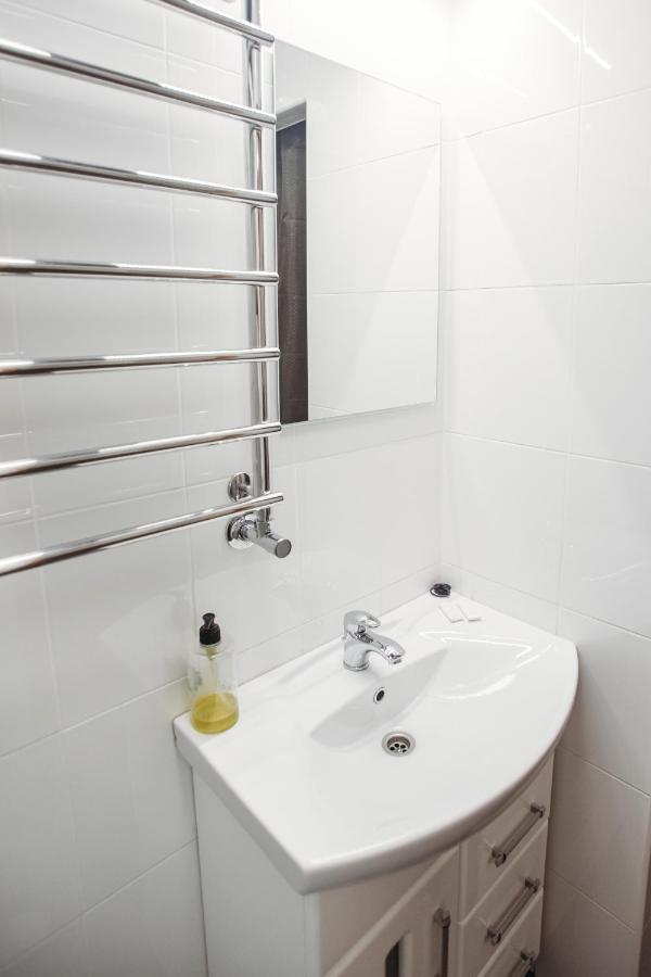 Апартаменти Для Великої Компанї В Центрі Міста Lviv Exteriör bild